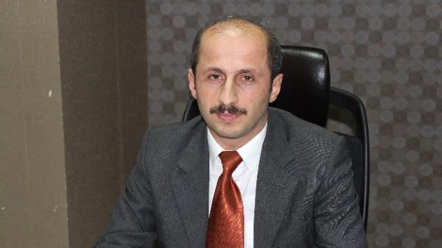 Arazi Yangınını Kürekle Söndürdüler
