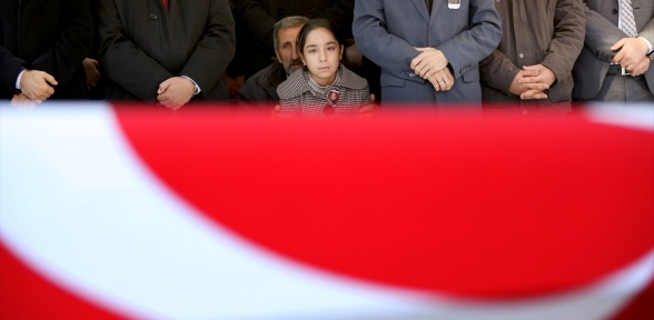 Baba Hani Gitmeyecektin