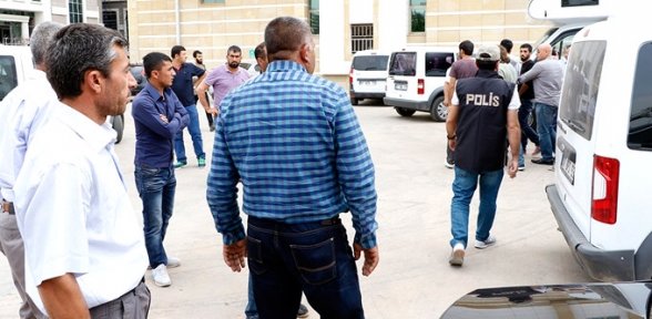 Baba Terörden Tutuklanan Oğluna Tükürdü Apo Gelsin Sizi Kurtarsın