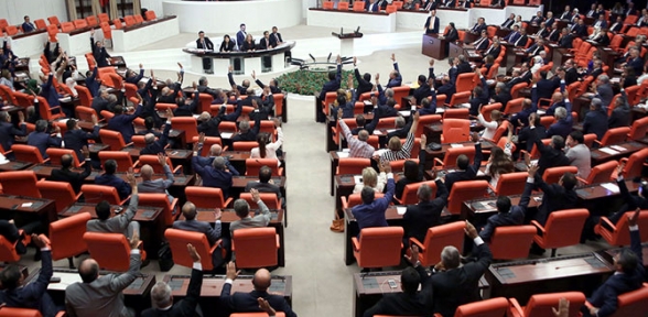 Bakanlar yemin etmiyor