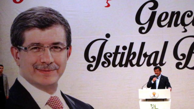 Başbakan Davutoğlu ndan Gençlere: Dünür Başınız Ben ...