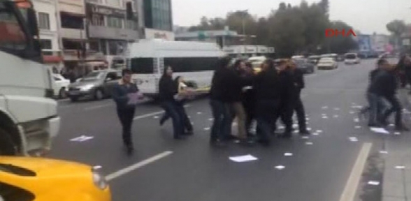 Başbakanlık Ofisi önünde eylemcilere gözaltı