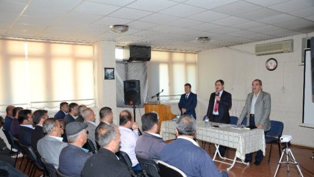 Başkan Eser, Muhtarlarla İstişare Toplantısı Yaptı