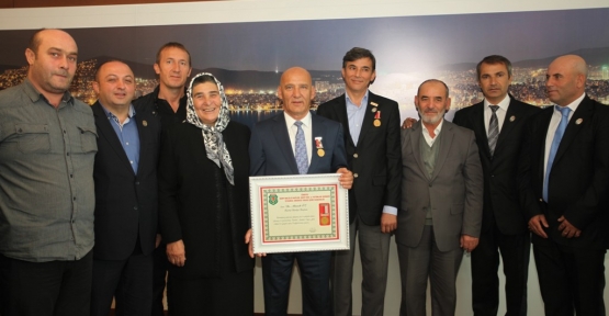 BAŞKAN ALTINOK ÖZ E FAHRİ GAZİLİK BERATI
