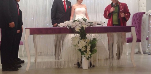 BAŞKAN ALTINOK ÖZ SÜMEYYE ÖZCAN VE BİROL BÜKLÜ NÜN NİKAHINI KIYDI