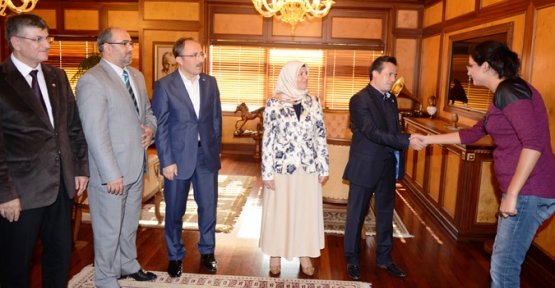 Başkan Yazıcı Belediye Personeliyle Bayramlaştı