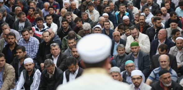 Batıdaki İslam düşmanlığını inceleyecek