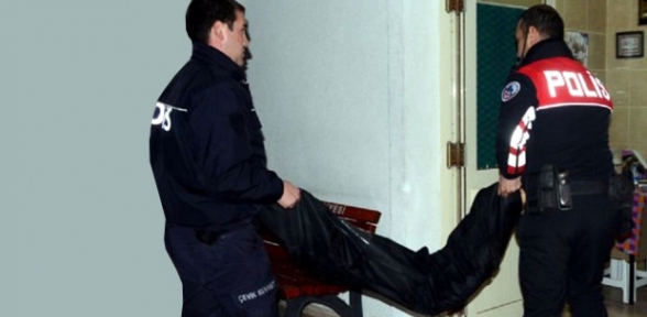 Bebeğini Emzirirken Boğuldu 