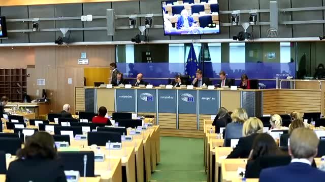 Belçika İçişleri Bakanı Jambon dan Geri Adım