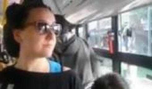 Belediye Otobüsünde Tepki Çeken 10 Kasım Eylemi