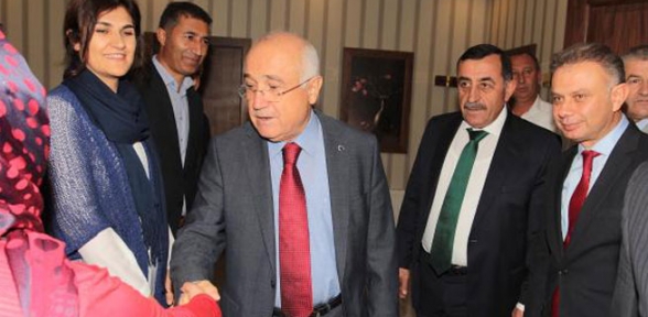 Belirsizliğin toplumun her kesiminde olumsuz yansımaları var