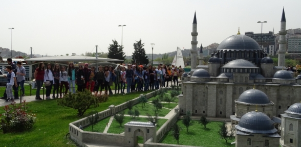 Bilgi Evi Üyeleri Miniatürk Gezisinde Buluştu