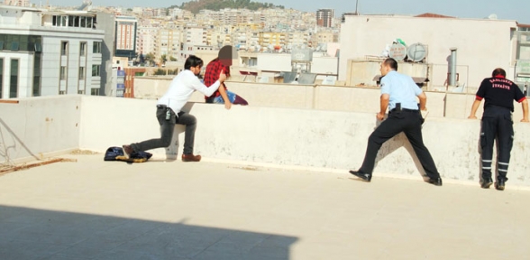 Bir anlık dalgınlığından faydalanıp