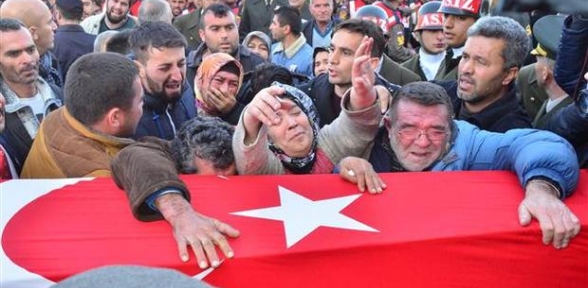 Bir İlçe Ona Ağlıyor