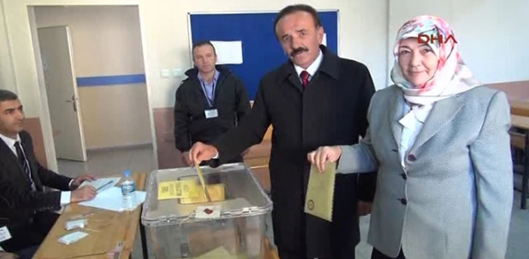 Boş meydanlara konuşan bağımsız adaya ikinci şok