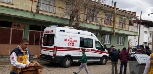 Cani torun babaannesini bıçaklayarak öldürdü