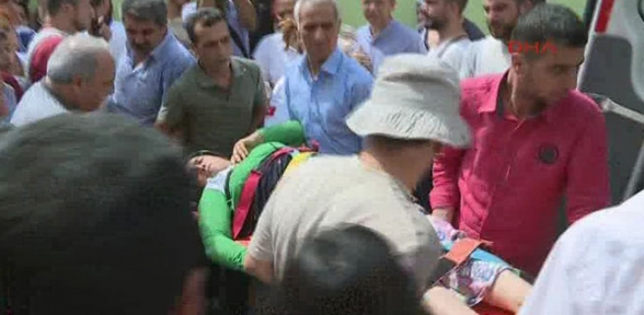 Çatışmanın ortasında kaldı