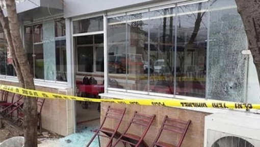 Çayın 2 lira olduğunu duyunca kahvehaneyi taradı