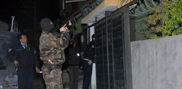 Çelik yelekli çeteye şafak baskını