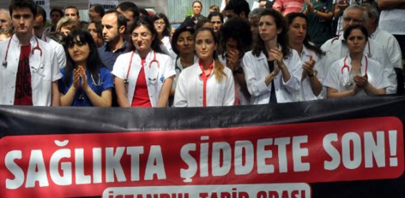 Cerrahpaşa da sağlık çalışanları iş bırakma eylemine hazırlanıyor