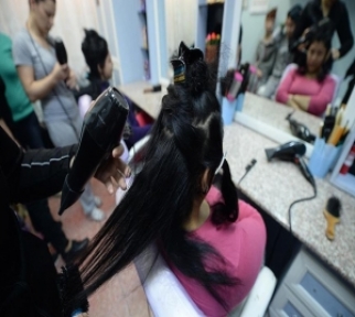 Cezaevinde meslek öğrenerek rehabilite oluyorlar