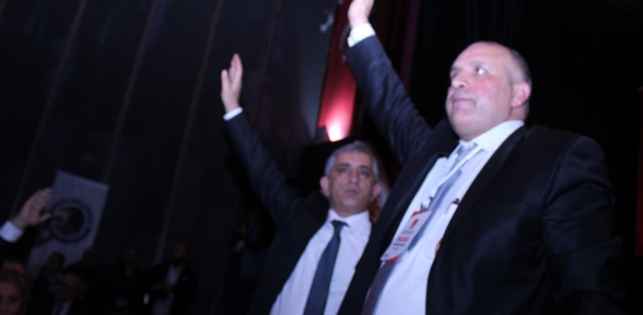 CHP AÇIK ARA FARKLA KISKANÇ I SECTİ 