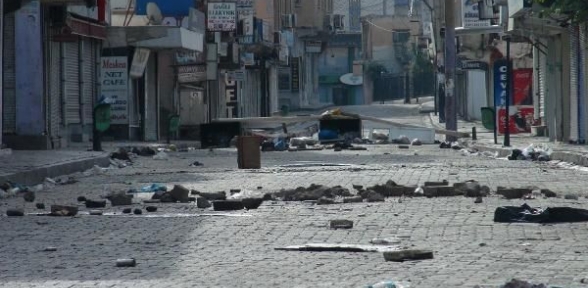 Cizre de sokağa çıkma yasağı ve operasyonlar sürüyor