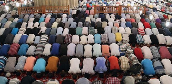 Cuma Namazı İzni Başladı 