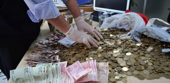 Dağ Gibi Bozuk Para 