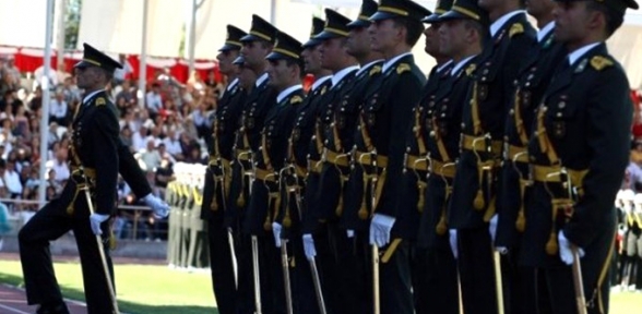 Darbe Soruşturmasında 32 Teğmen Tahliye Edildi