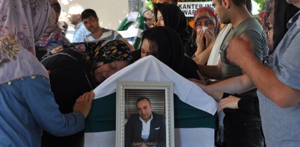 Darbecilerin şehit ettiği Şükür Bayrakçı son yolculuğuna uğurlandı