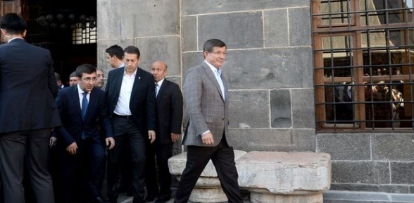 Davutoğlu cuma günü Sura gidiyor