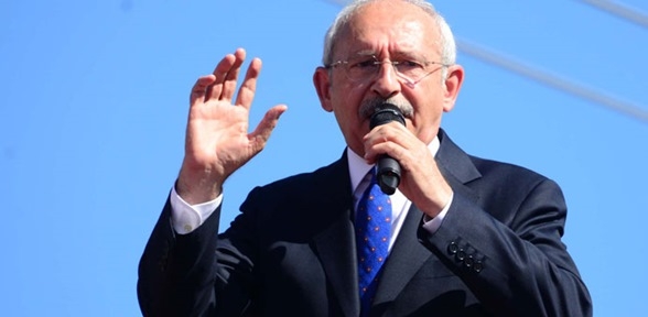 Davutoğlu saray için Kılıçdaroğlu halk için çalışır