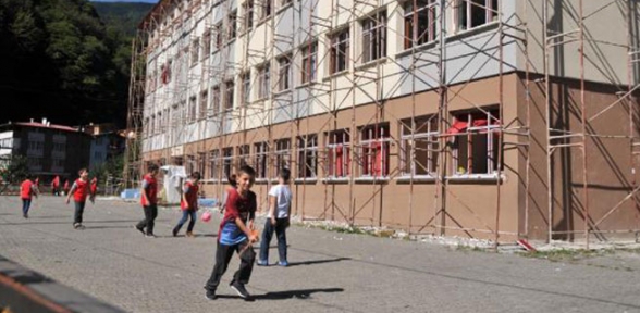 Demir iskele altında eğitim