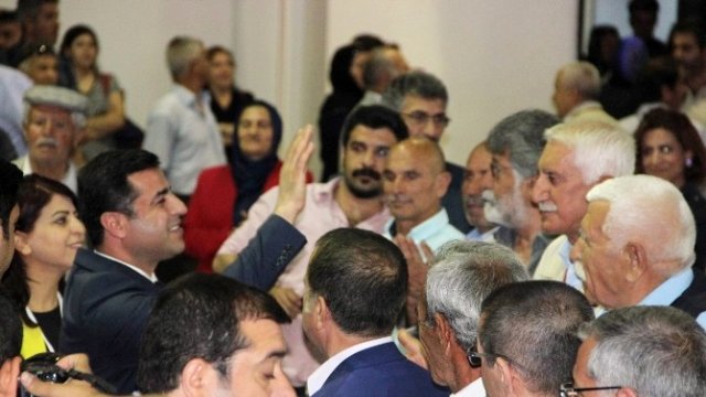 Demirtaş, Partisinin Diyarbakır Kongresine Katıldı