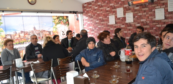 DENTAPORTDA DİŞ BAKIMI YAPTIRDILAR HEP ET TE ET ZİYAFETİ ÇEKTİLER