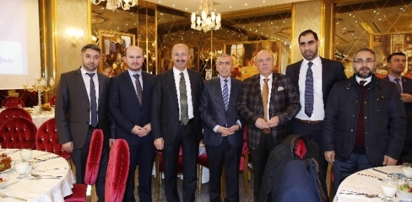 Dostlar Divanı Sultangazide Toplandı