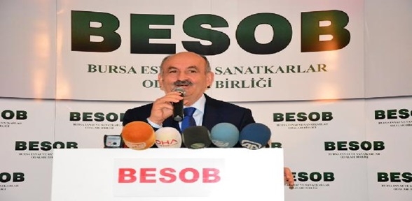 Dünya ile yarışan Türkiye laikliğe karşı odak olmaksa