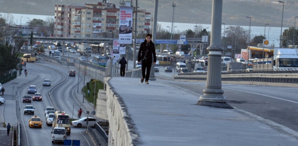 E5 Te Korkuluksuz Köprü 