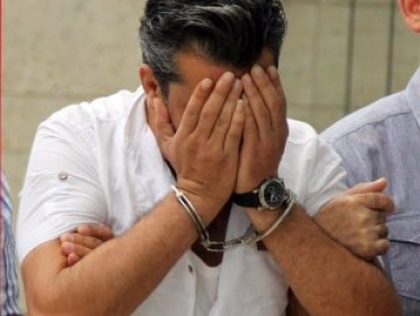 Eczaneye Giden Kıza Tecavüz