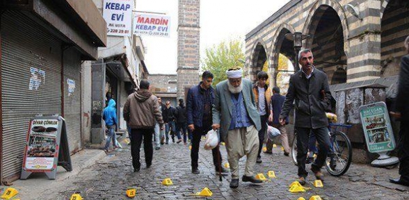 Elçinin öldürüldüğü surda silah ve patlama sesleri 