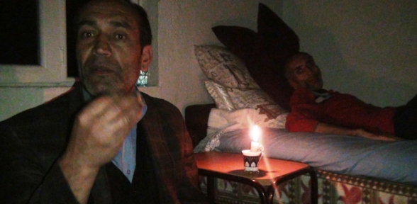 Elektrik ve suyu olmayan köylerde hayat durdu