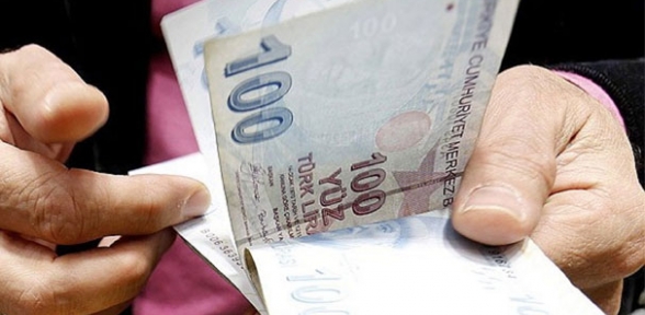 Emeklinin maaşı yüzde 10 zamlandı