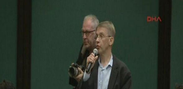 Erdoğan a diktatör sorusunu bakın kim sormuş