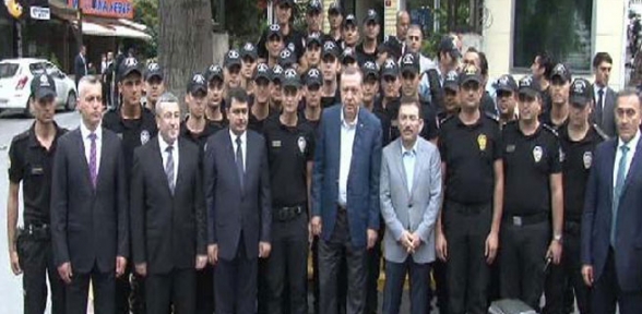 Erdoğan dan polislere bayram ziyareti