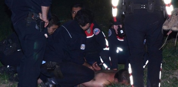 Eskişehirde Soyunup YHT Hattına Giren Adamı Polisler Yakaladı