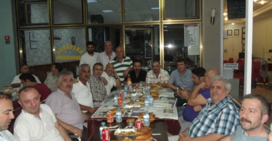 ESNAFLAR KIRAATHANESİNDE İFTAR