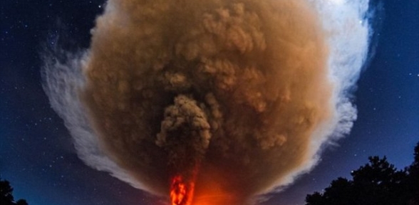 ETNA YANARDAĞI PATLADI