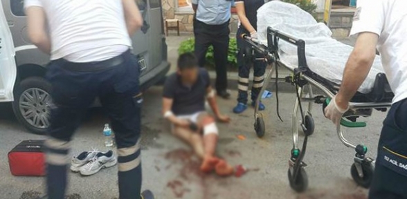 Evinde başka erkeği görünce dehşet saçtı 