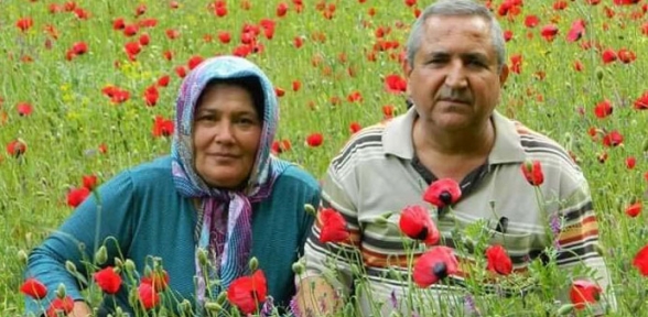 Evlerinde boğulmuş olarak bulundular